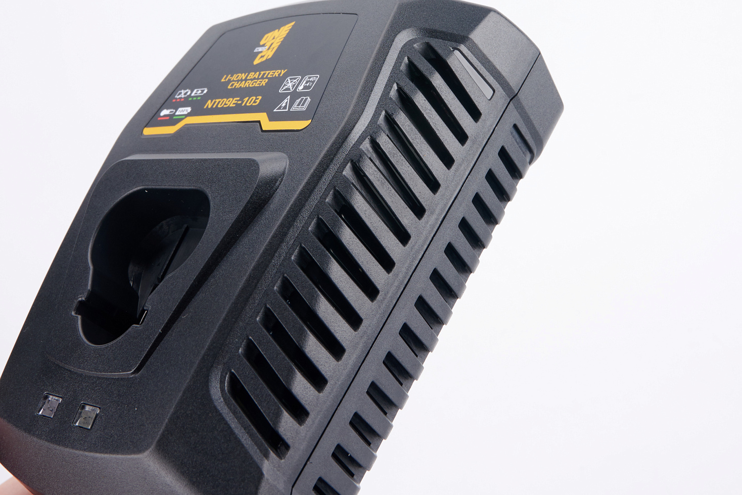 Schnellladegerät NT09E-103